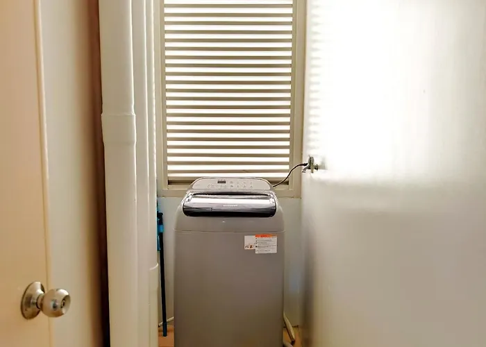 2114t2 Avida Towers It Park 2br Unit 2 Toilet 2 Tv *