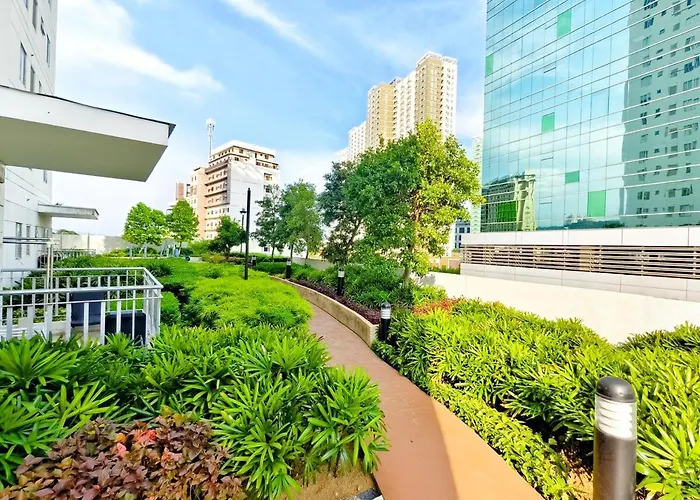 2114t2 Avida Towers It Park 2br Unit 2 Toilet 2 Tv アパート セブ市
