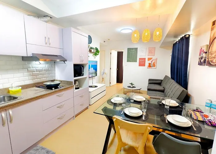 2114t2 Avida Towers It Park 2br Unit 2 Toilet 2 Tv アパート